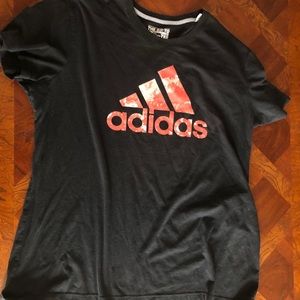 Adidas Tshirt